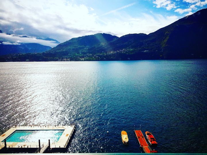 <p>The two Venetian motor launches, called Ruy and Batt, are available for private outings on <em>Lago di Como</em>.</p>