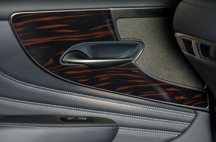Real wood around the door pulls on the 2018 Lexus LS 500.