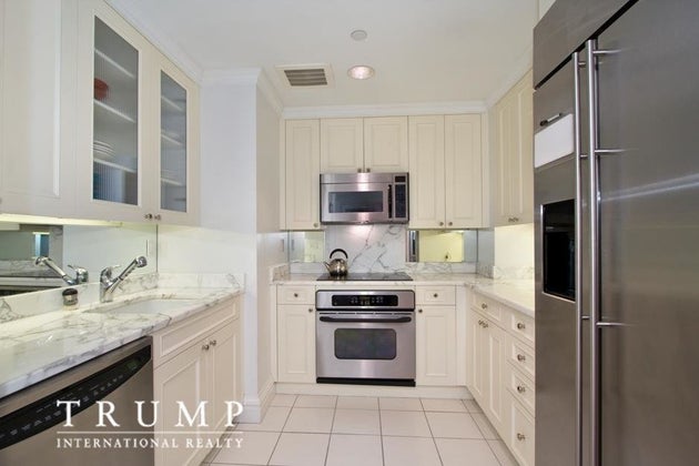 https://img.huffingtonpost.com/asset/59ce6fb42d00007c08307d95.jpeg?ops=scalefit_630_noupscale