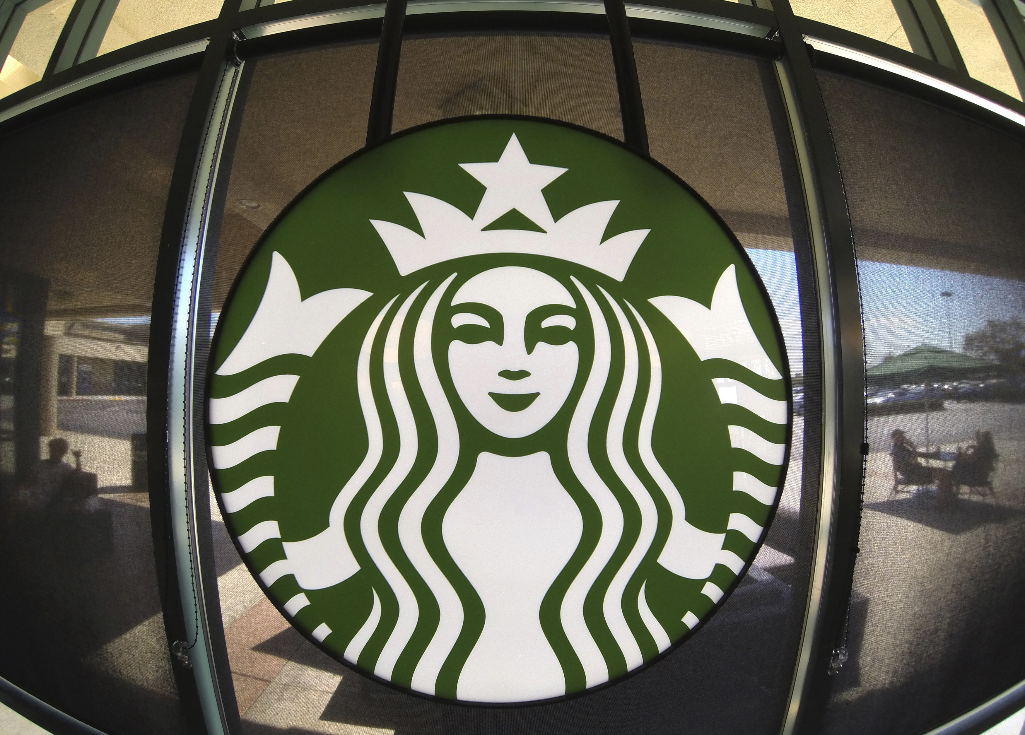 Starbucks Under Fire For Giving Less Parental Leave To Hourly Workers ...