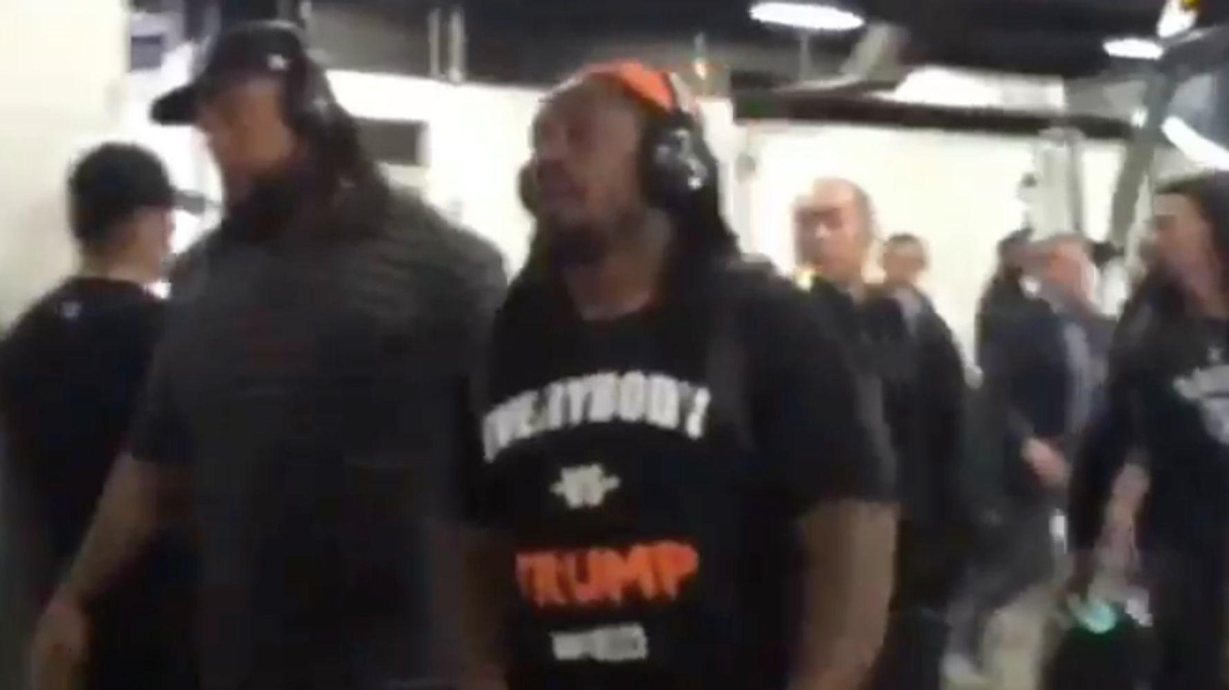 Marshawn Lynch shows up to Raiders game in 'Everybody vs. Trump' T