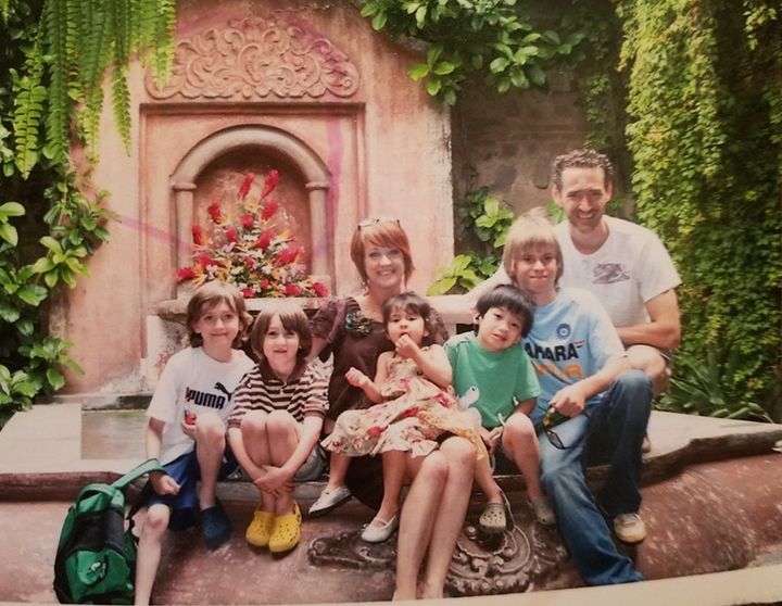 Jim and Andrea Cockrum with their five children in Guatemala in 2011