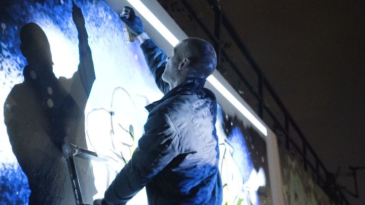 Ibo Omari / Berlin, Germany painting his mural