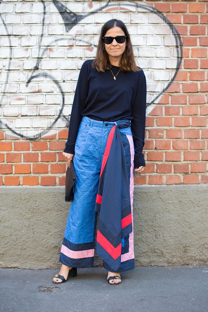 SINCERELY, JULES  Red pants outfit, Red pants fashion, Red jeans outfit