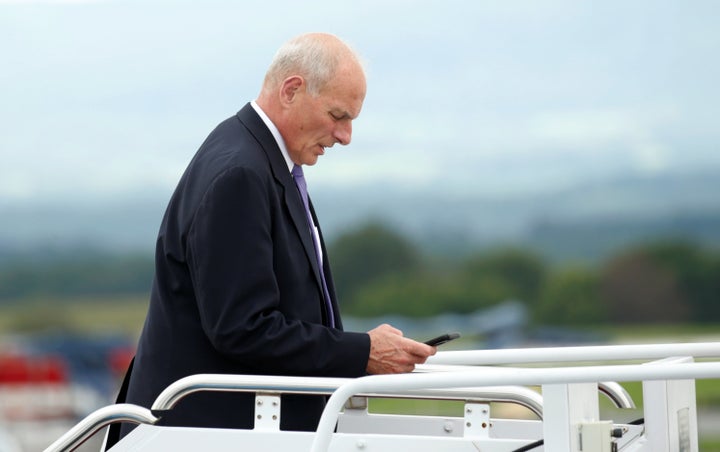 White House chief of staff John Kelly turned in his personal phone to tech support after complaining it wasn't working proper