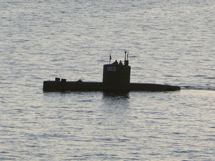 The home-made submarine