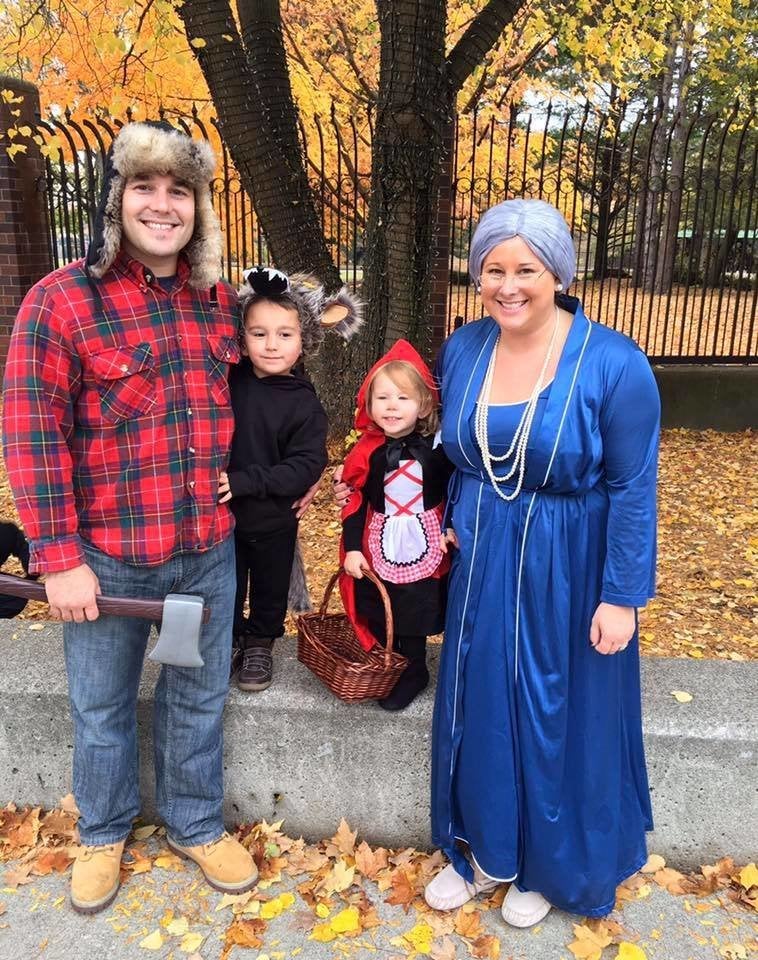 65 Halloween Costumes For Families Who Love Dressing Up Together ...