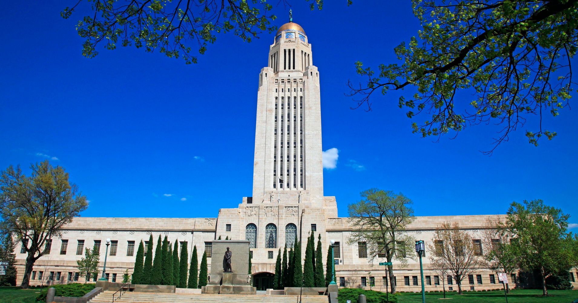 nebraska-s-nonpartisan-unicameral-legislature-is-a-model-of