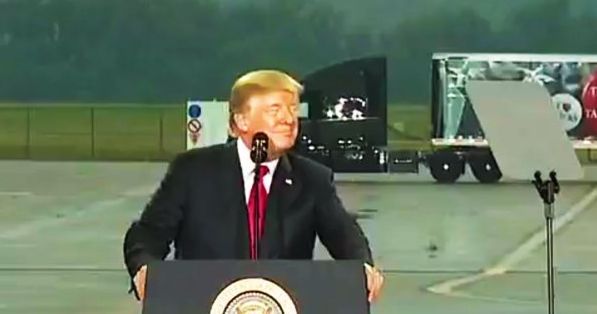 Pres. Trump addresses truckers at a speech in Harrisburg, Penn., Wednesday night promoting tax cuts.