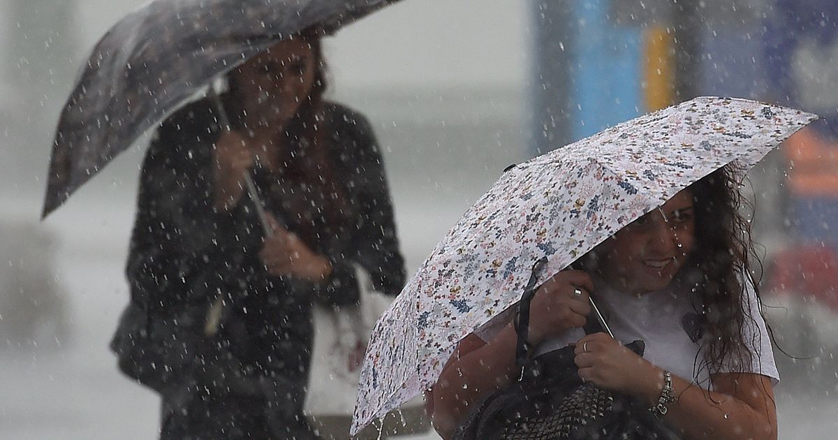 Hurricane Ophelia's Tail Due To Hit UK On Anniversary Of The Great ...