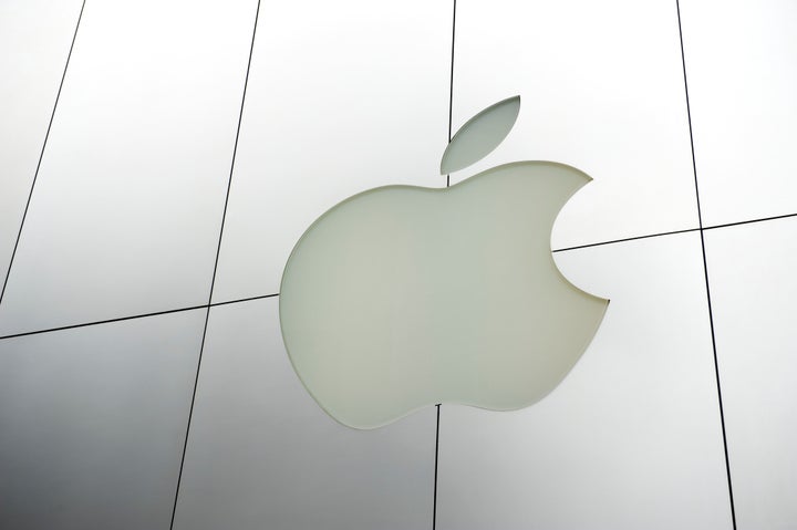 Apple is among 76 businesses, scholars and LGBTQ rights organizations asking SCOTUS to address LGBTQ workplace discrimin