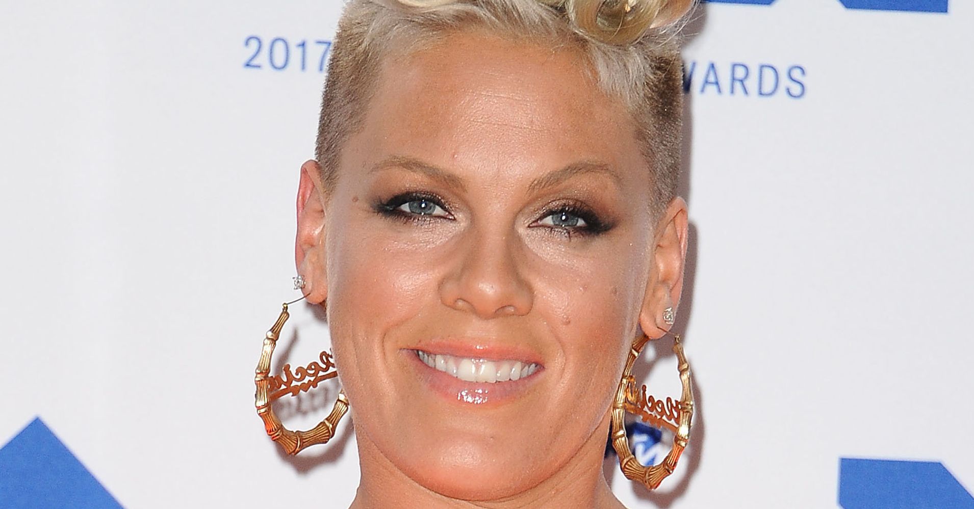 Pink Opens Up About Her Sexuality I Never Say Never Huffpost 