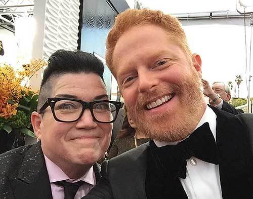 Lea DeLaria & Jesse Tyler Ferguson on the red carpet for the 2016 Screen Actors Guild Awards.