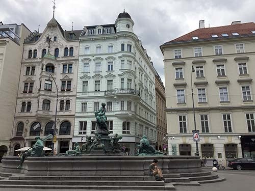 <p><em>A quiet Vienna moment (Abu-Fadil)</em></p>