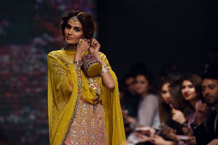 The Most Beautiful Wedding Dresses From Pakistans Lahore Bridal Week Huffpost Uk Style 9728