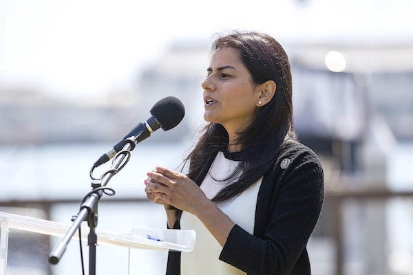 Nanette Barragan