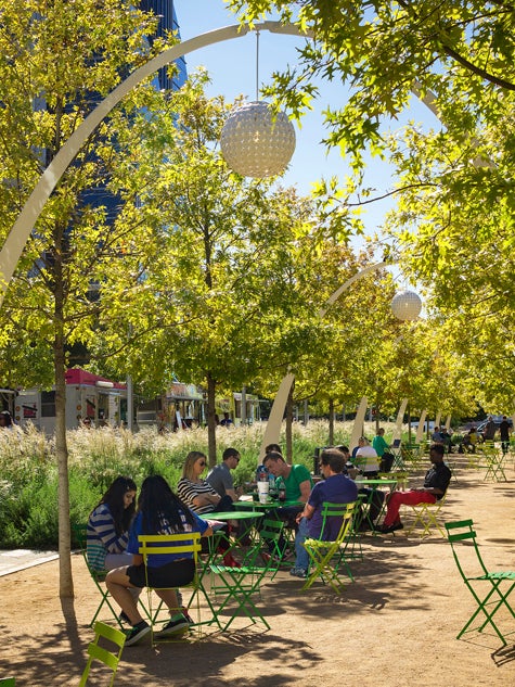 ASLA 2017 Professional General Design Award of Excellence. Klyde Warren Park, Dallas, OJB Landscape Architecture / Gary