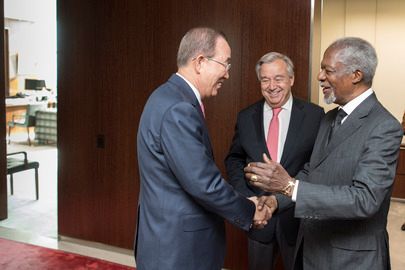 Former Secretaries-General Kofi Annan (right) and Ban Ki-moon (left) greet each other while paying a courtesy call on Secretary-General António Guterres.
