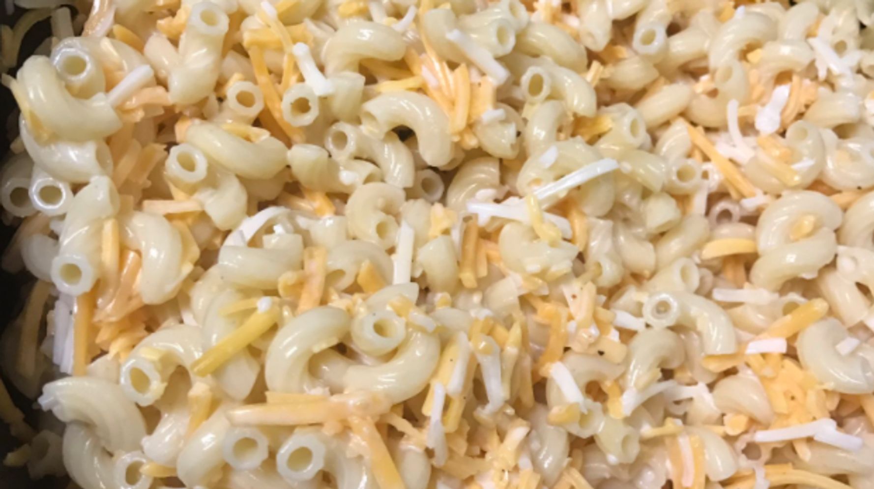 The Internet Is Traumatised By This Awful Mac And Cheese Attempt ...