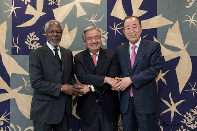 Former Secretaries-General Kofi Annan (left) and Ban Ki-moon (right) pay a courtesy call on Secretary-General António Guterres. 13 October 2017