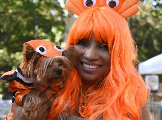 Philadelphia Costume Shops Scrambling For Dog Masks