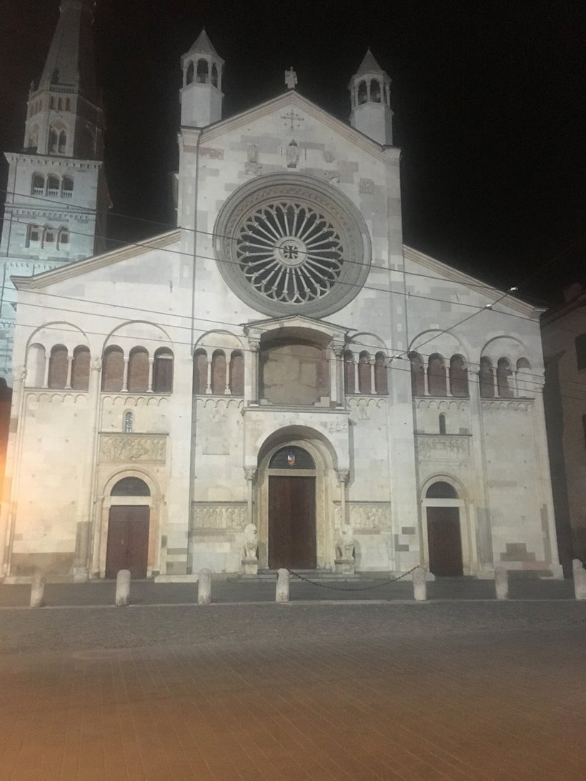 Modena’s Romanesque cathedral at night