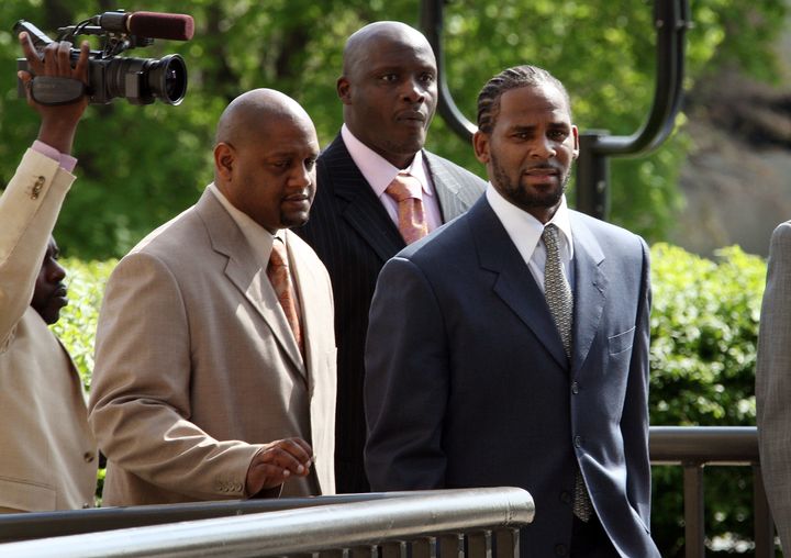 R. Kelly arrives at his child pornography trial in 2008.