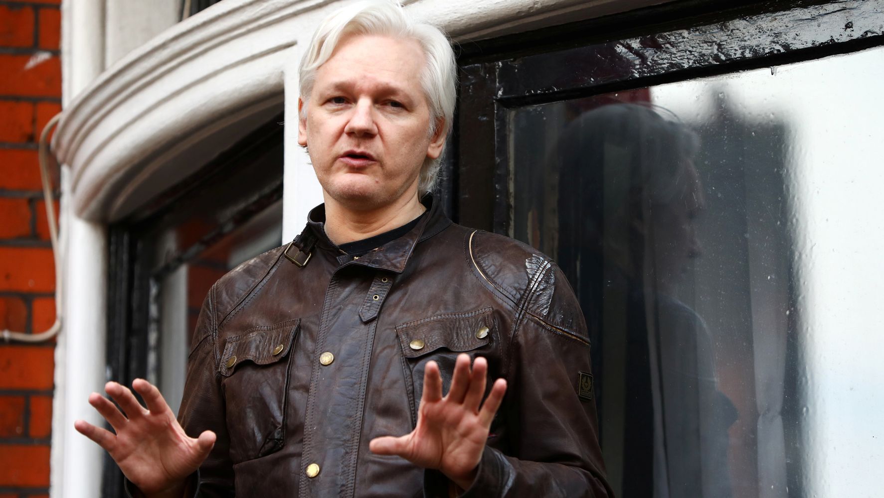 Julian Assange Says WikiLeaks Rejected Request From Trump-Linked Firm ...