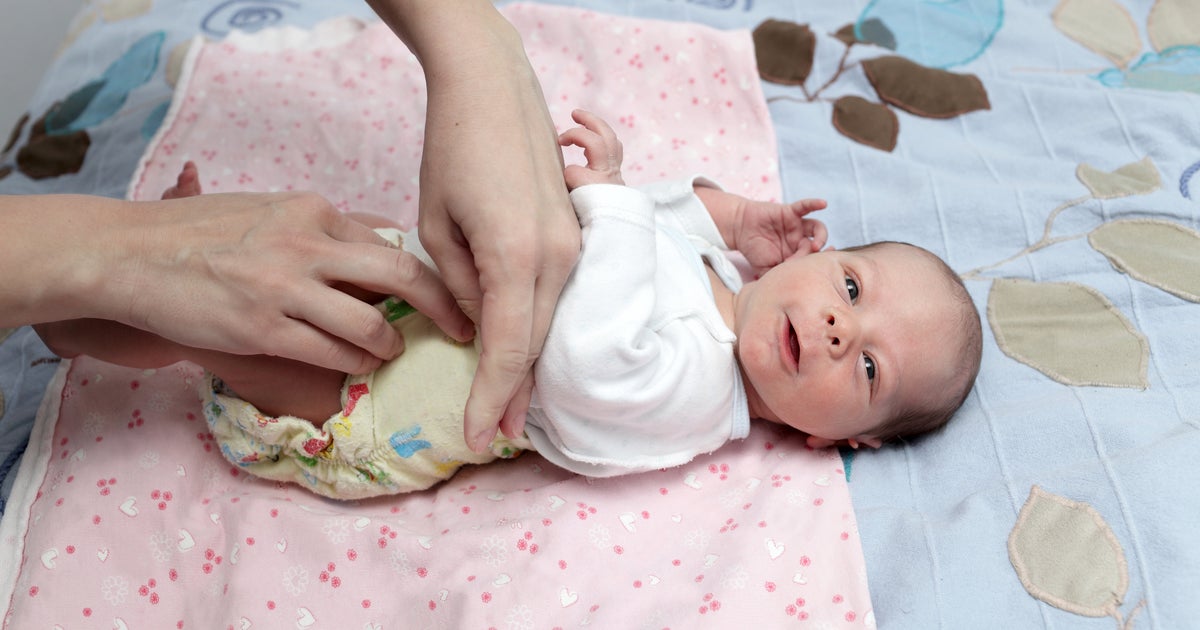 What Colour Should My Baby's Urine Be? This Is What New Parents May