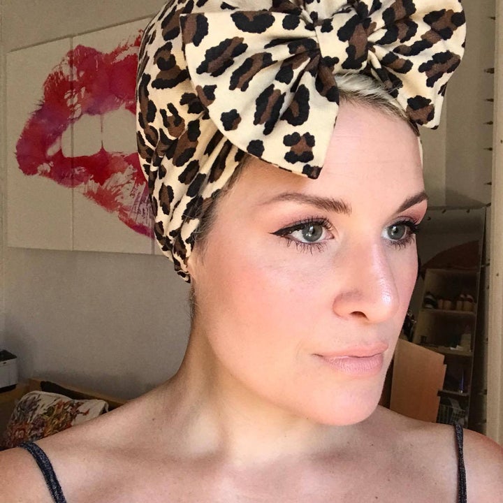 <p>The NUDE LIP</p>