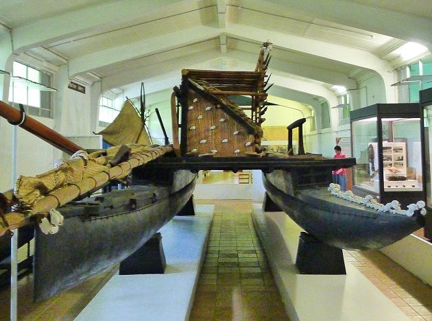 War canoes on display at the Fiji museum.