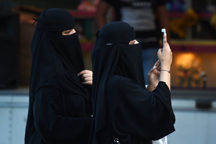 Women walk in the Saudi capital of Riyadh (file picture) 