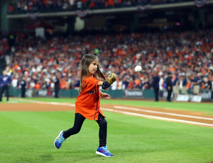7-year-old throws first pitch for Nationals