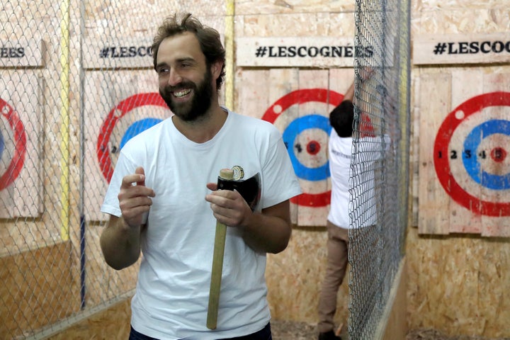 class axe throwing houston