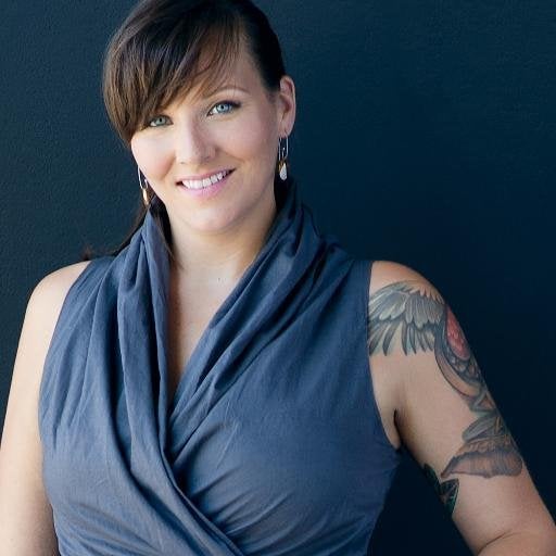 Dana Donofree. <a rel="nofollow" href="https://www.anaono.com/" target="_blank">Source</a>