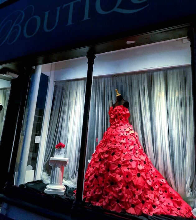 bridal shops open on sunday
