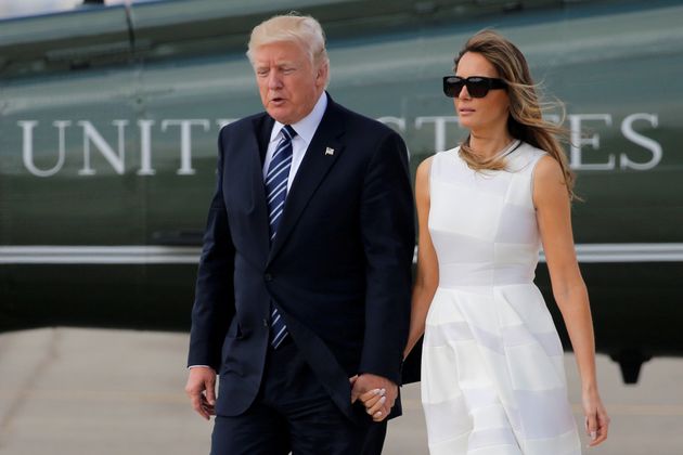 Etiquette Experts Weigh In On Trump And Melania Trump S Awkward Hand Holding Huffpost South Africa