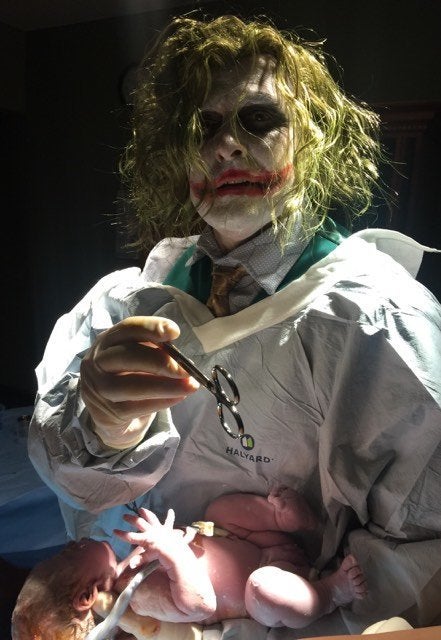 Doctor Dressed As The Joker Delivers Baby To Parents Delight Huffpost Life Doctor Dressed As The Joker Delivers Baby To Parents Delight Huffpost Life