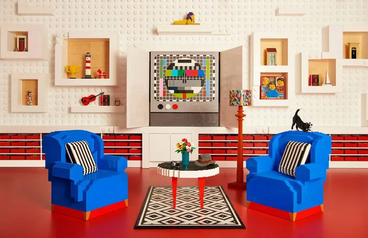 There's A Life-Sized Lego House And Could Stay There For Free |