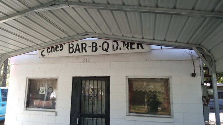 <p>Jones BBQ DIner in Marianna, AK. Home of an amazing BBQ sandwich, cold drinks, and a big smile</p>