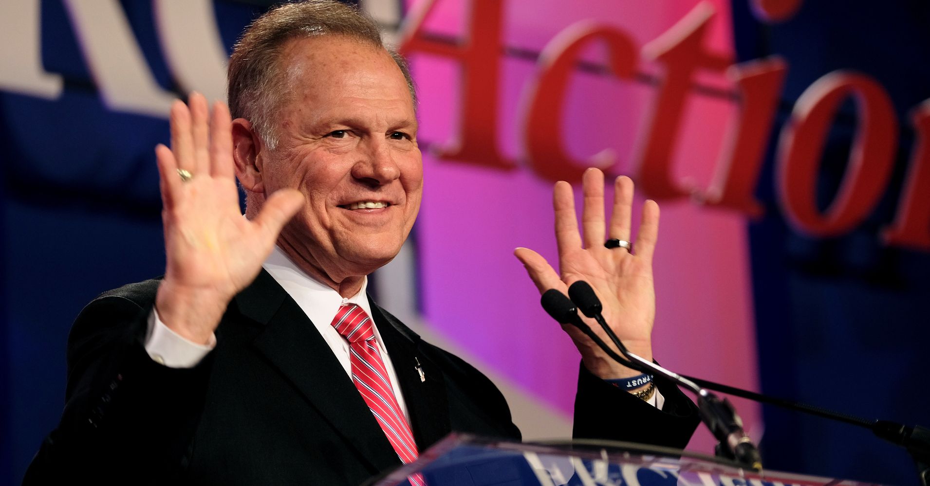 Woman Says Alabama Senate Nominee Roy Moore Sexually Assaulted Her When She Was 14 Huffpost