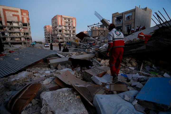 Powerful Earthquake Hits Border Between Iran And Iraq, Killing At Least