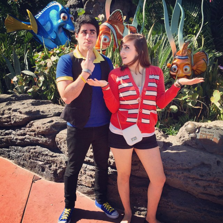 Sarah and her boyfriend, Leo, Disneybounding as Dory and Nemo from