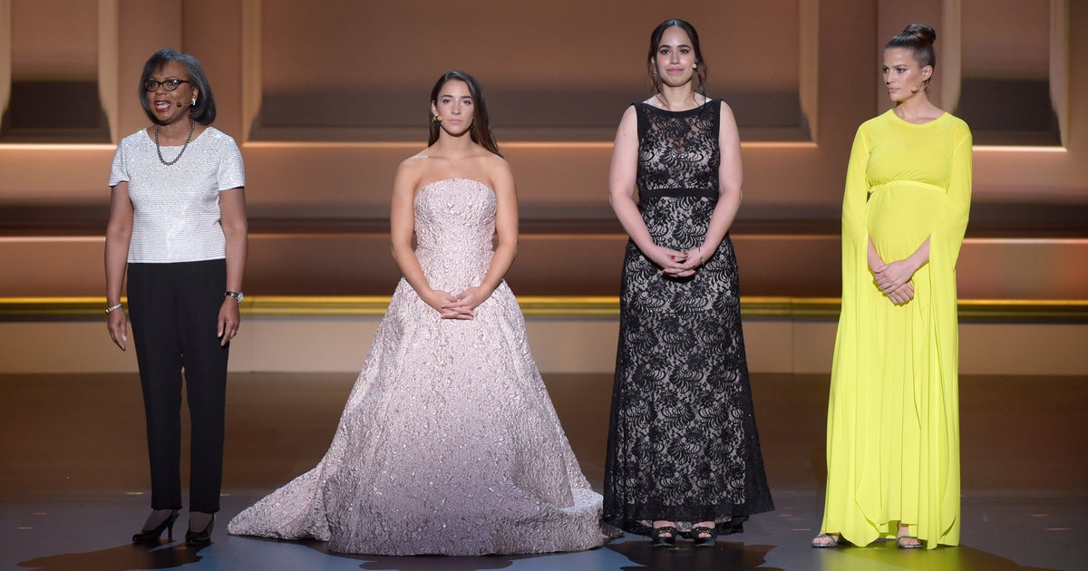 Watch Anita Hill And Aly Raisman Share Their #MeToo Stories On Stage ...