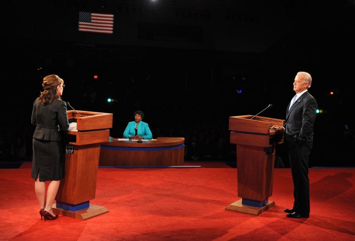 Gwen Ifill moderating the 2008 vice presidential debate with Republican candidate Sarah Palin and Democratic candidate Joe Bi