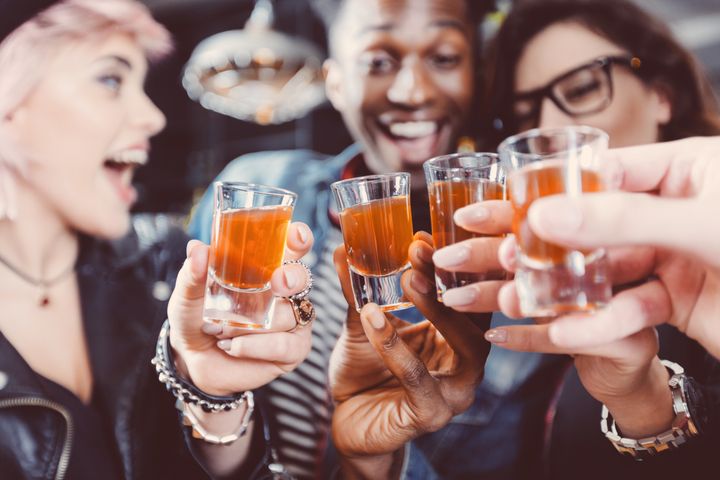 How Drinking Too Much Alcohol Could Damage Your Eyes Huffpost Uk Life