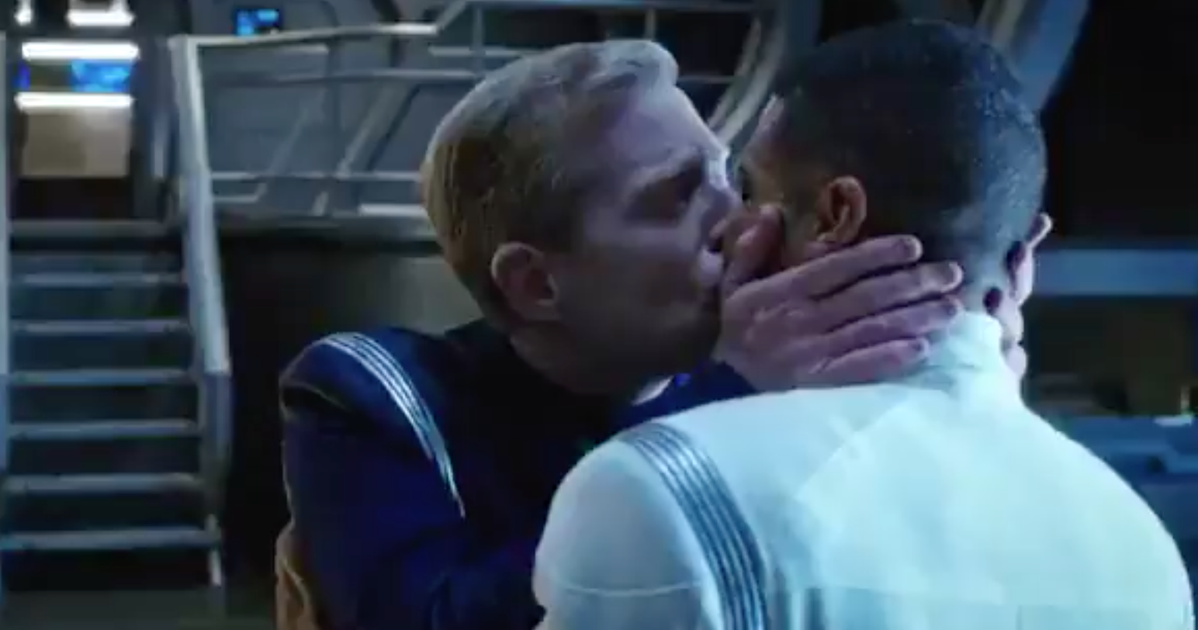 Star Trek Discovery Makes History With Franchise s First Gay Male Kiss HuffPost Entertainment Star Trek Discovery Makes History With Franchise s First Gay Male Kiss HuffPost Entertainment