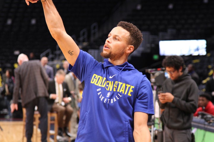 Stephen Curry with the perfect form during pregame warmups.