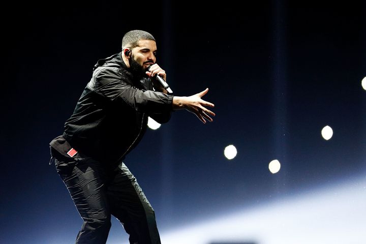 Drake performing in Australia last week