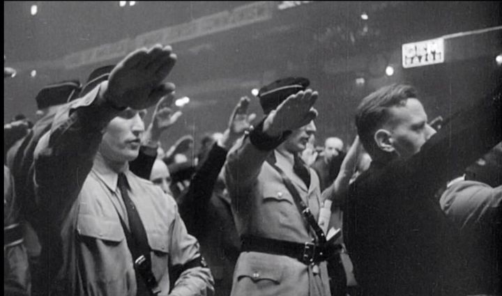<p><strong>Nazi salutes at Madison Square Garden.</strong></p>